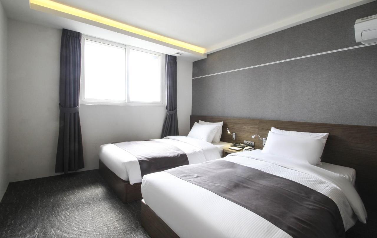 Ark Blue Hotel Busan Exterior photo