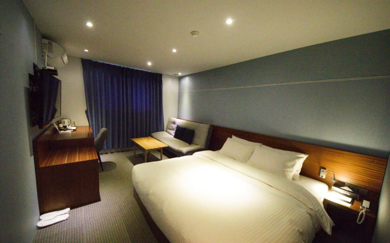 Ark Blue Hotel Busan Exterior photo